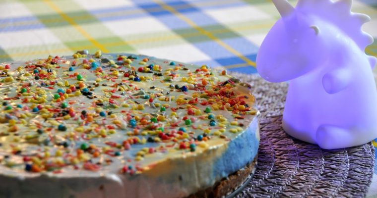 Einhorn Käsekuchen ohne Backen – Tolles Rezept für die nächste Einhorn-Party