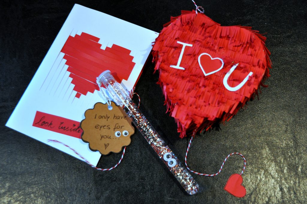 Süßes DIY zum Valentinstag: Mini Piñata zum Selbstbefüllen