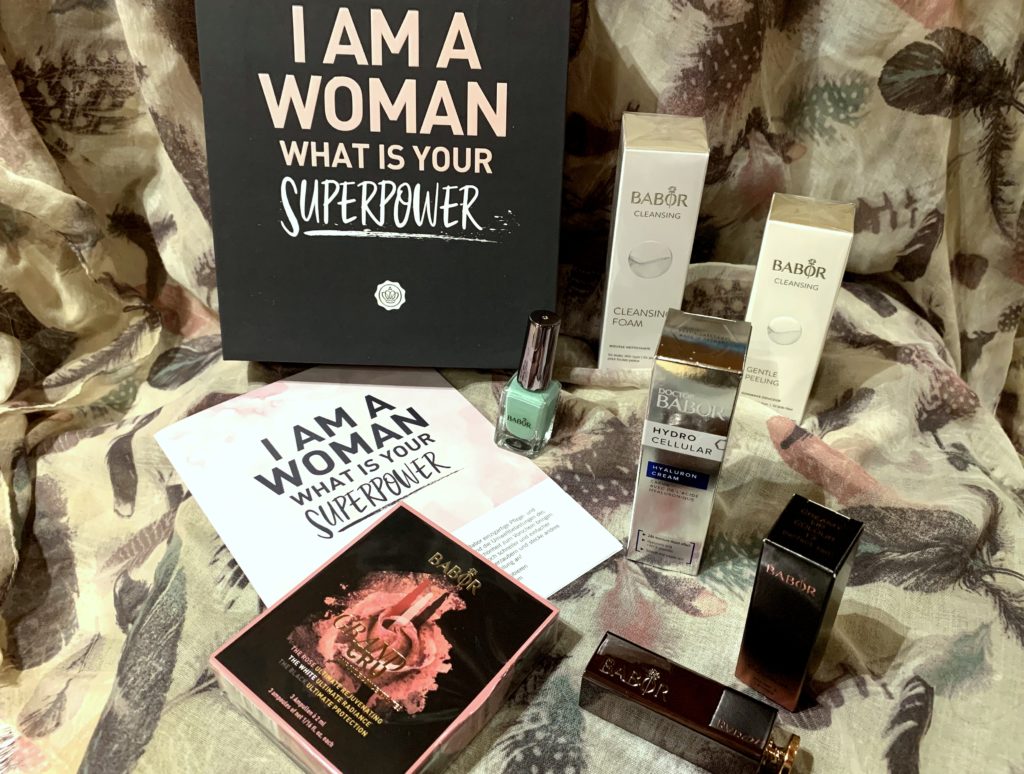 Glossybox Special Edition im November 2018 – I am a woman, what is your superpower