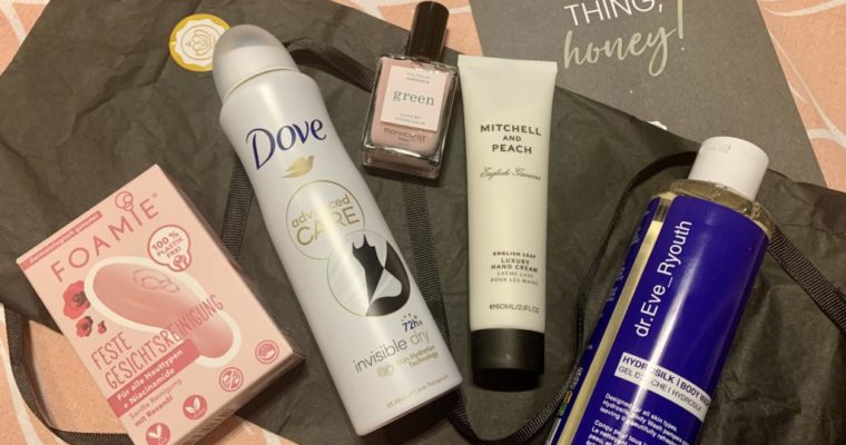 GLOSSYBOX NOVEMER 2024 – AUTUMN GLOW: TIME TO INSPIRE EDITION