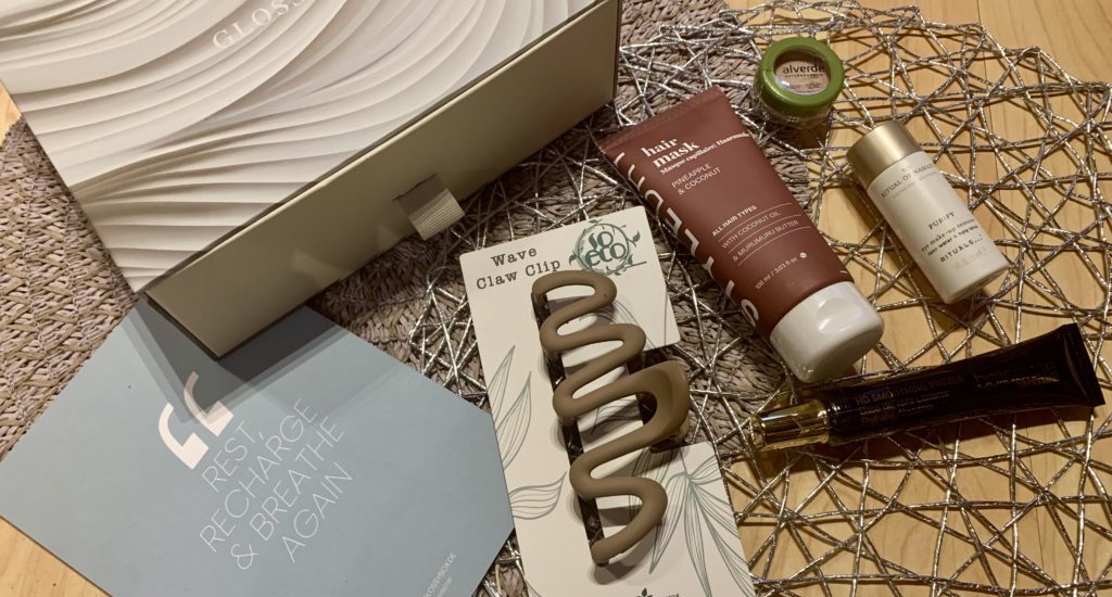 GLOSSYBOX Januar 2025 – WINTER SECRETS: Time to breathe Edition